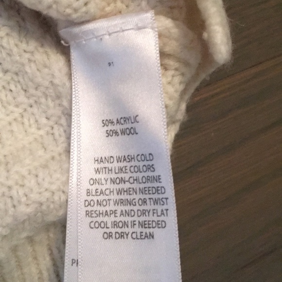 Perfect Fall Sweater! Cream with braided design - Picture 5 of 5